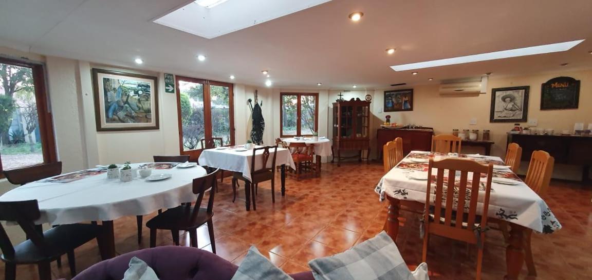 Chez Nous Bed And Breakfast & Self Catering Дънди Екстериор снимка